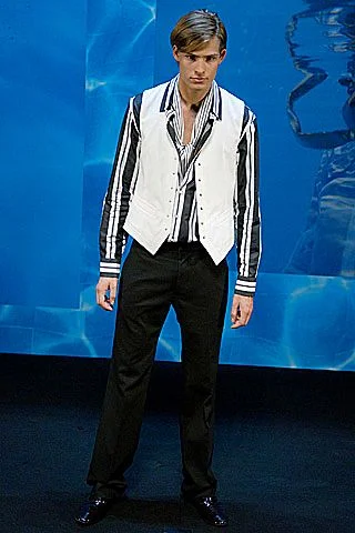 Look 28